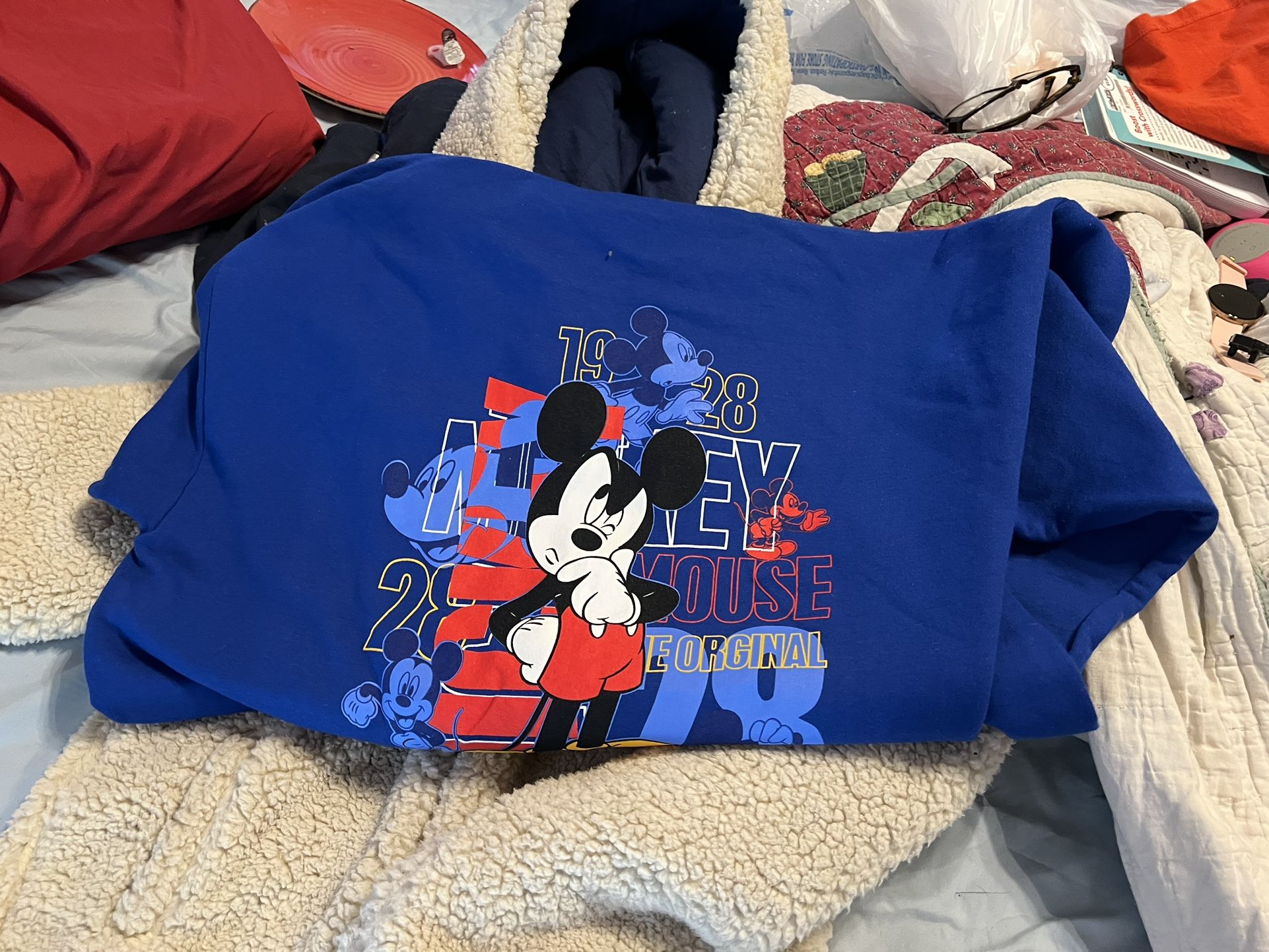 Disney sweatshirt