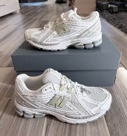 Women's New Balance 1906R Shoes - White Green - Size 7.5, 8