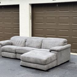 Sectional Couch/Sofa - Recliner - Gray - Delivery Available 🚛