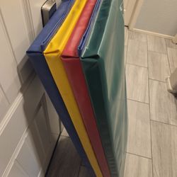 8x4 FT x2 INCH THICK FOLDING PADDED WRESTLING MAT