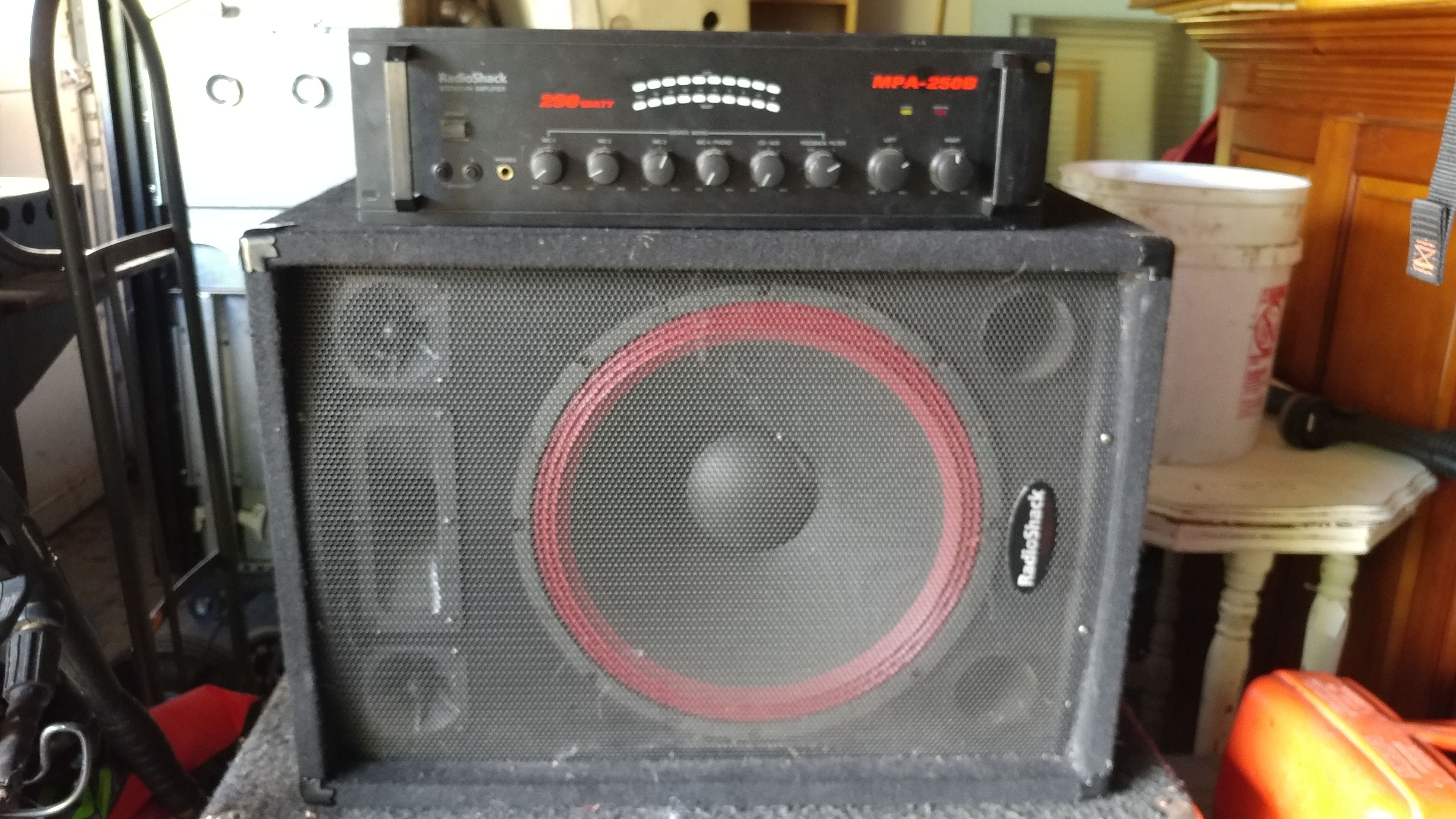 Radioshack MPA-250B Amp Speaker combo