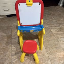 Crayola Grow 'N Up Fold N Go Art Studio 