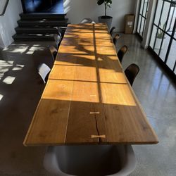 HD BUTTERCUP FREE EDGE TABLE - FUMED OAK