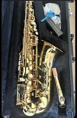 Chateau Alto Saxophone Excellent Condition – Beautiful Finish – Ready to Play