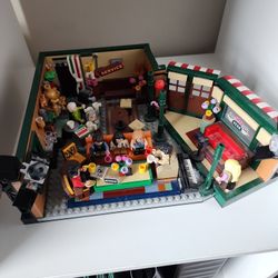 Lego Friends Central Perk 21319