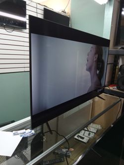 Hisense 58 Inches Roku Tv 4k Smart  58r6e3