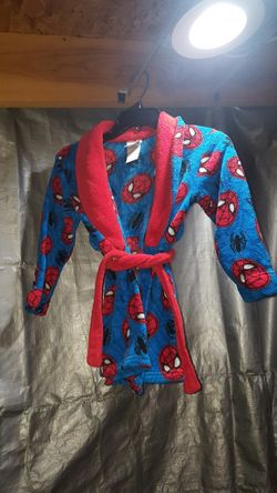 Marvel🕸🕷 Ultimate Spiderman / Boys( size 5) robe