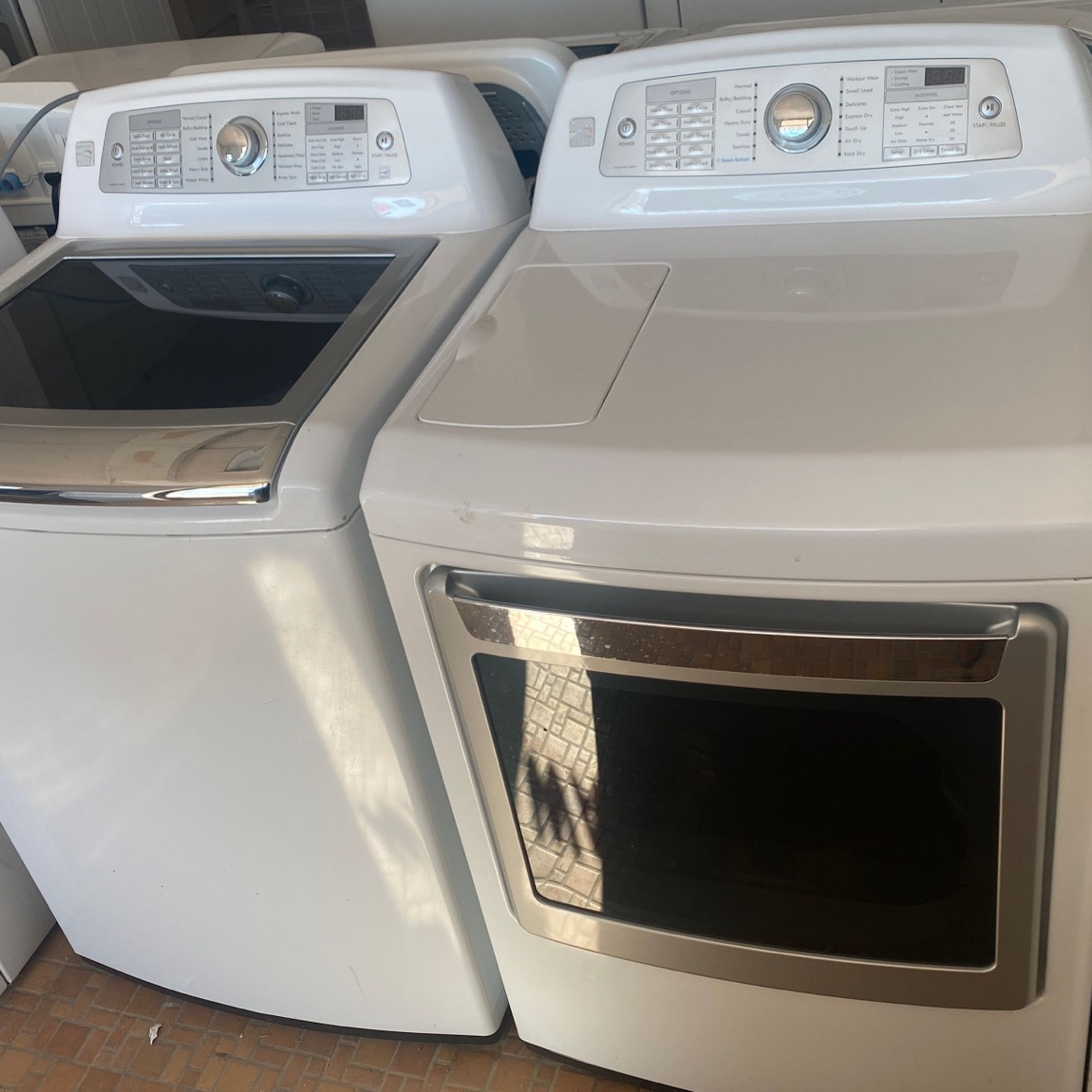 KENMORE ELITE WASHER DRYER SET 1 year warranty