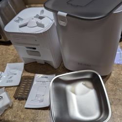 Automatic Cat Feeder 