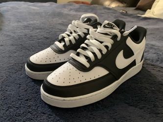 Men’s Nikes size 8