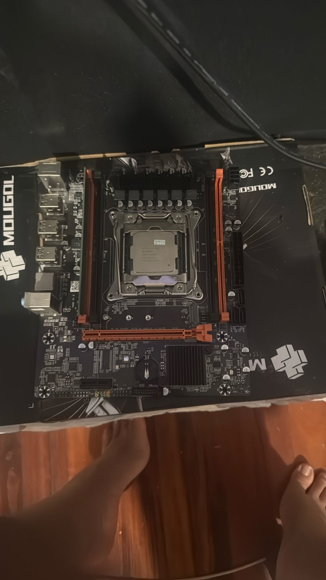 Motherboard For Pc With 8gb Of Ram And A E5-2680V4 CPU