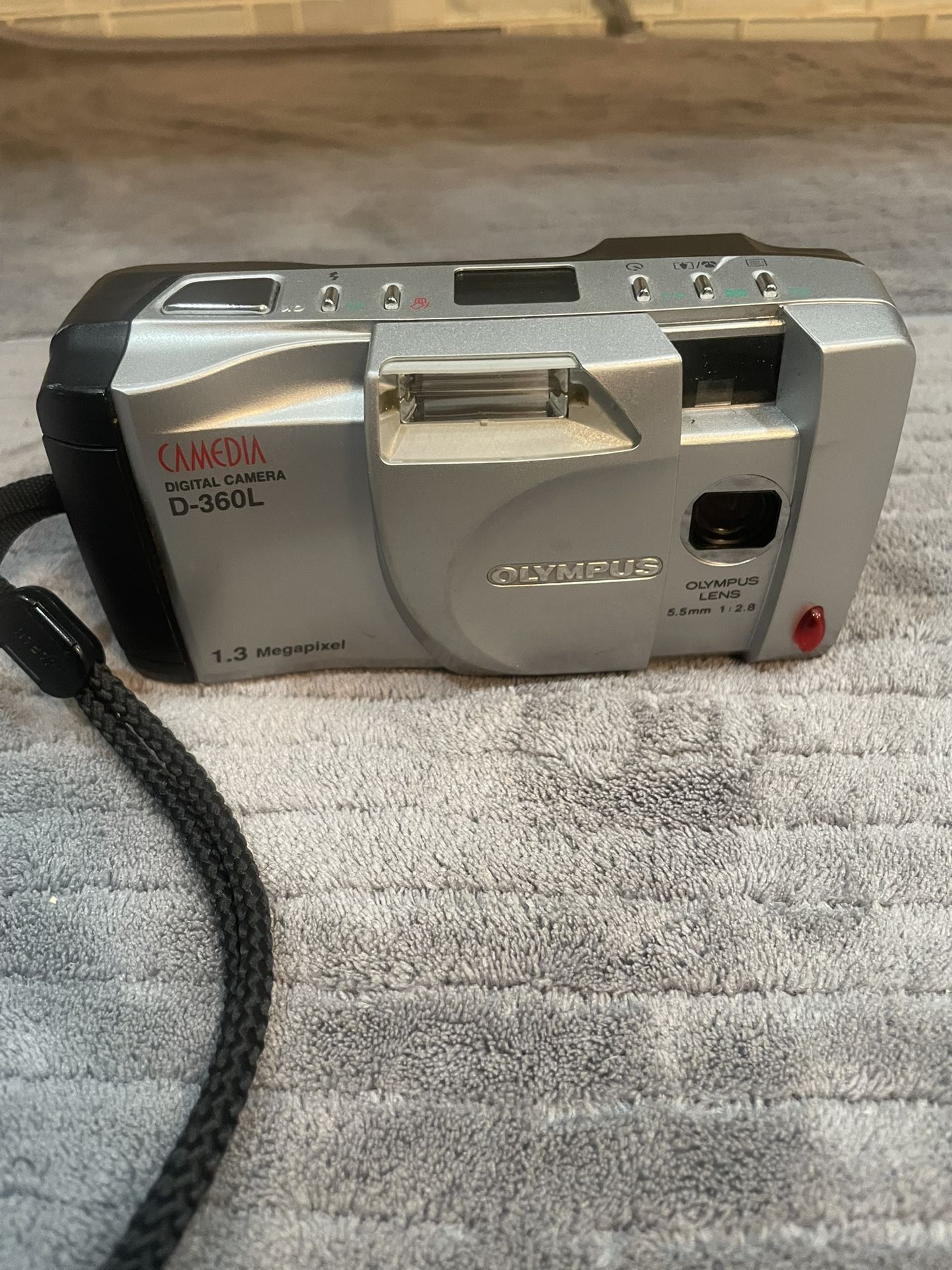 Olympus D-360L Camedia Digital Camera 1.3 MP Zoom Digital Camera