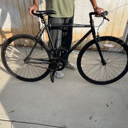 like new retrospec black bike 