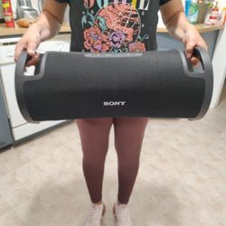 Sony Ult 7 Bluetooth Speaker Portable 