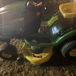 Really Nice John Deer 250 Hours 