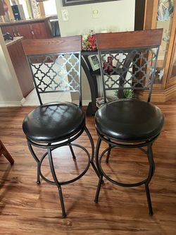 29” Swivel Bar Stools