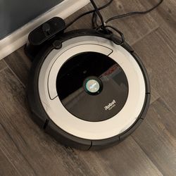 Smart Home Ready! iRobot Roomba 690 WiFi Vacuum