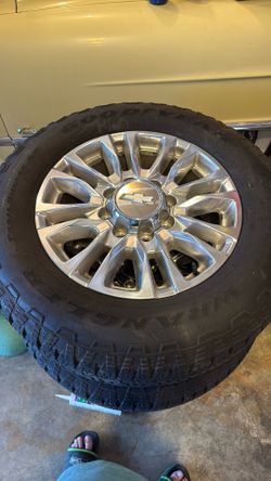 3 Factory Rims and 1 bad one 2020 Chevrolet 3500HD