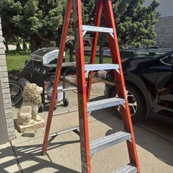 WERNER Stepladder: 6 ft Ladder Size