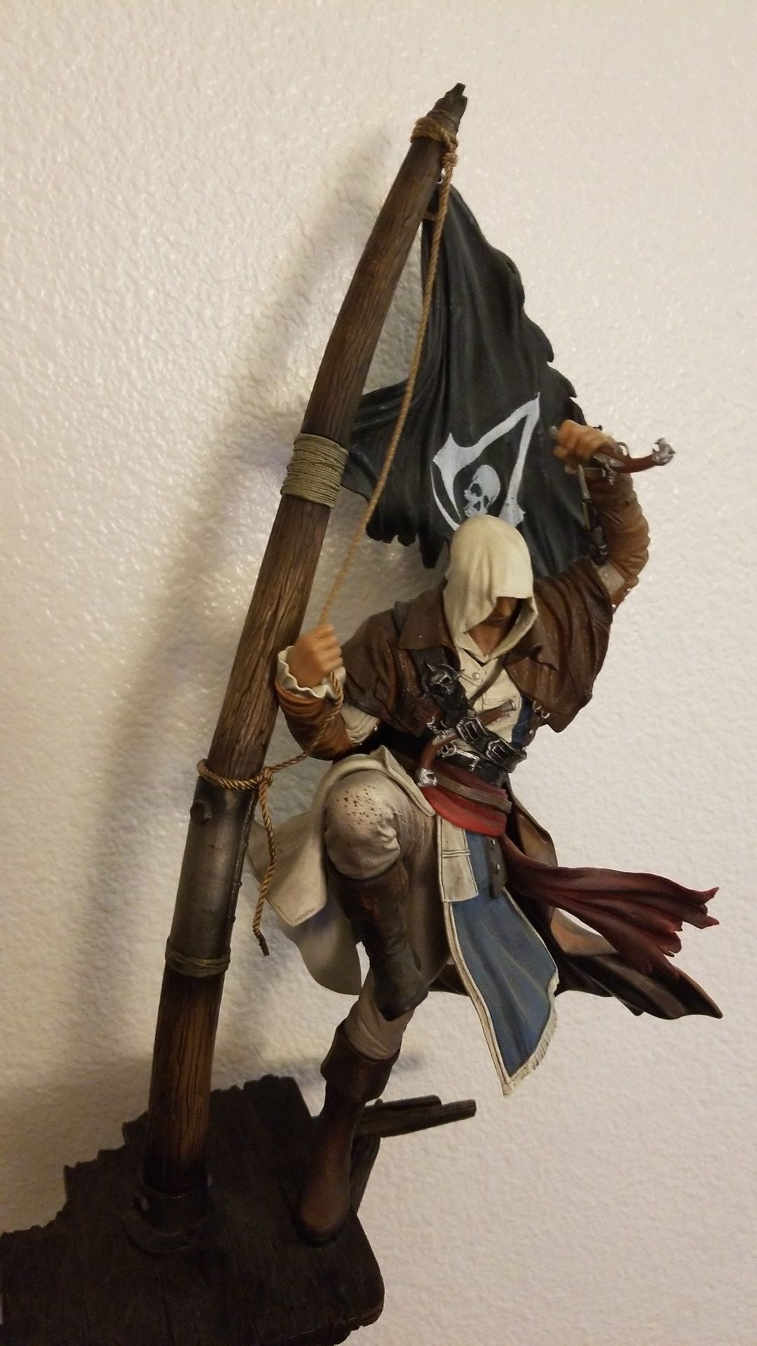 Assassin's Creed Black Flag statue