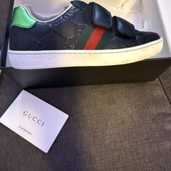 Gucci 🔥 Ace kids … LIKE NEW 