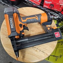 RIDGID 18GAUGE PNEUMATIC STAPLER