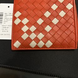 Bottega Veneta Intrecciato Red Woven Leather Zip Up Wallet Checkered Used Authentic