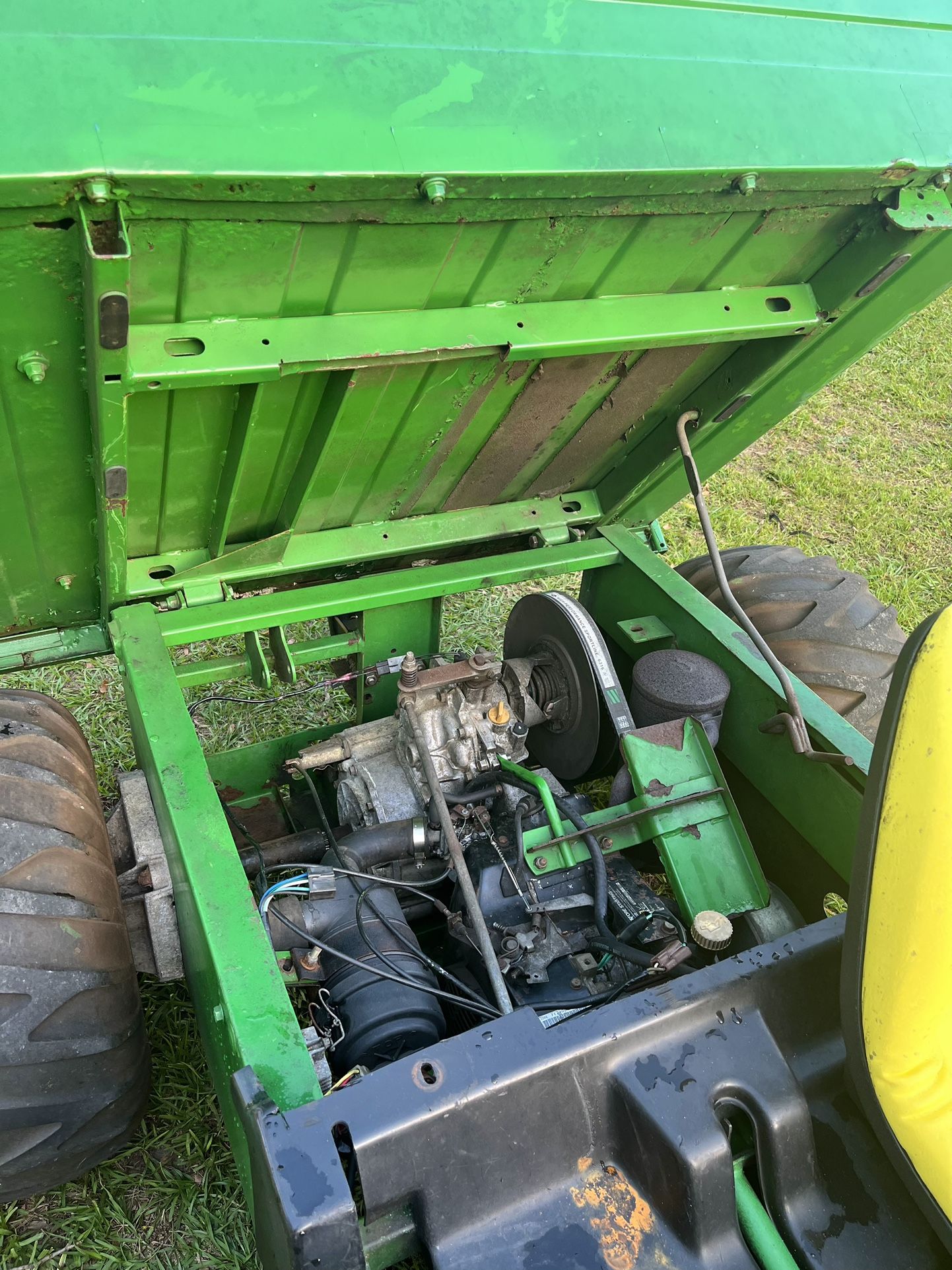 John Deere Gator