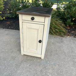 Sofa Side/End Table, Night Stand with storage and charging station