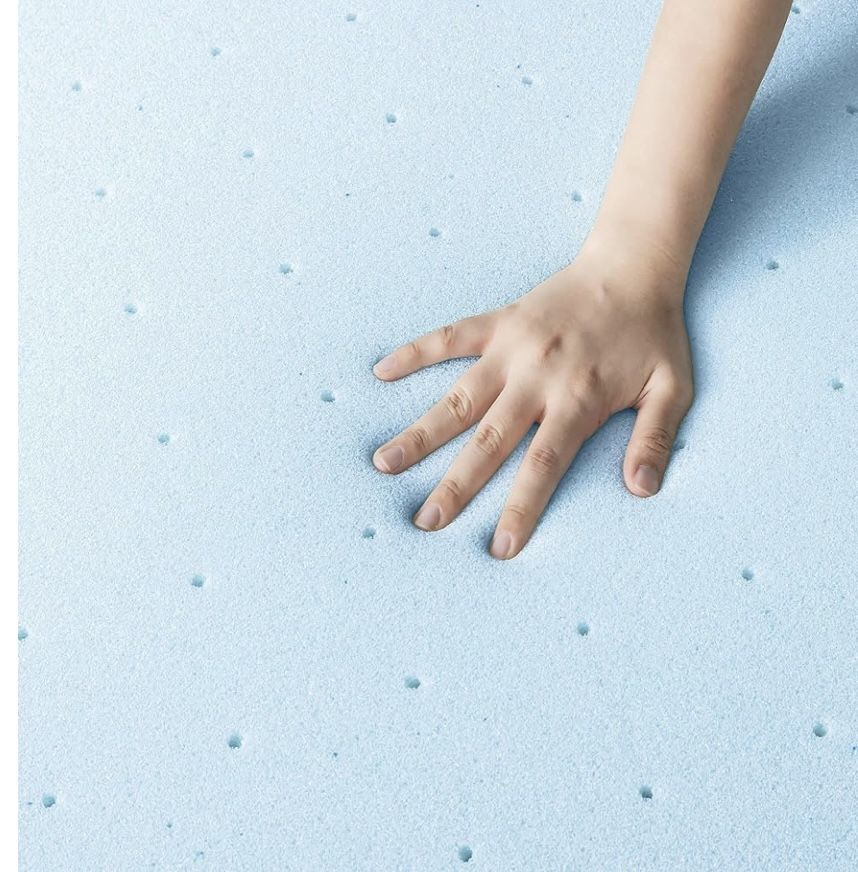 TWIN SIZE 3 IN MEMORY FOAM TOPPER