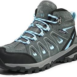 Women’s Hiking Boots