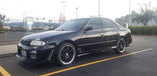 1995 Altima gxe clean title rebuilt motor