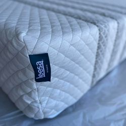 Leesa, Sapira Hybrid Mattress, Queen, Like New