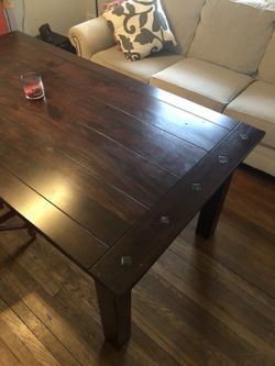 Dining room table