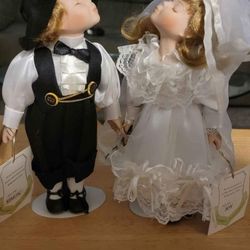 Groom And Bride Just Married Porcelain Dolls