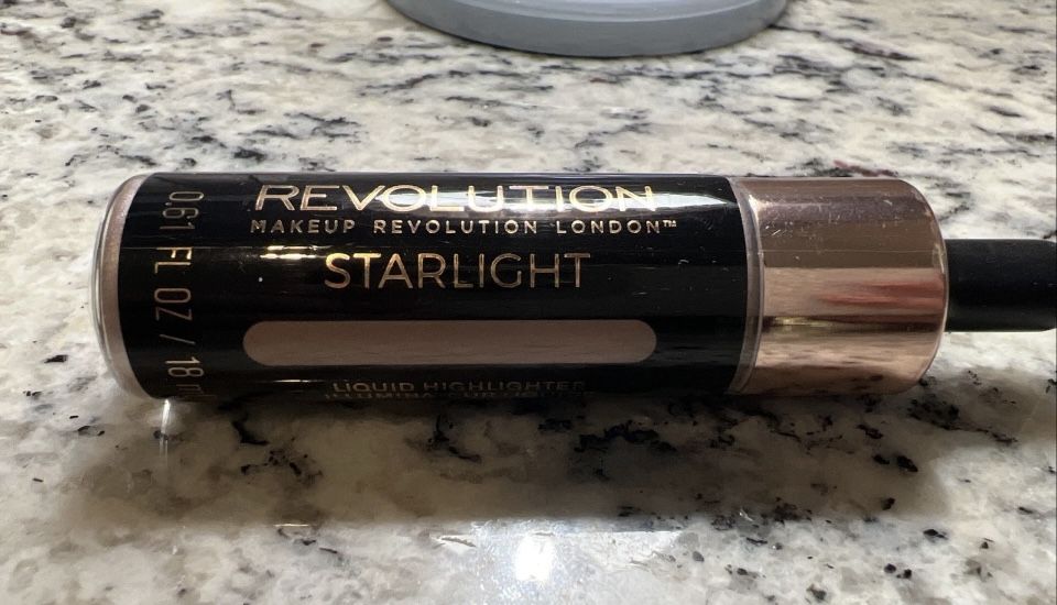 Makeup Revolution Liquid Highlighter Starlight 0.61 fl oz