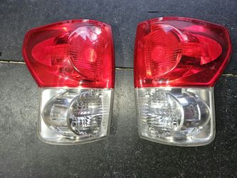 2007-2009 Toyota Tundra OEM Tail Lights