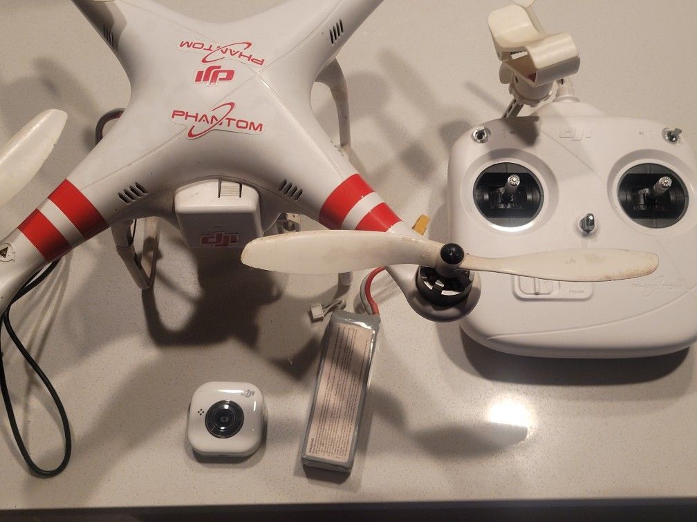 DJI Phantom 3 Drone