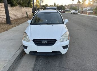 2009 KIA Rondo