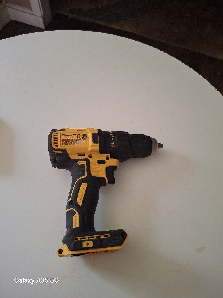 Dewalt Drill No Bateria