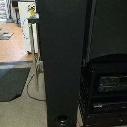 Polk Audio  Tower Speakers 37" Tall  8"wide R50's