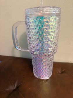 Iridescent Diamond-Texture Tumbler with Handle