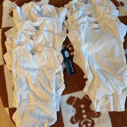 Gerber Baby Bodysuits – Pack of 8 – 0–3 Months – New with Tags