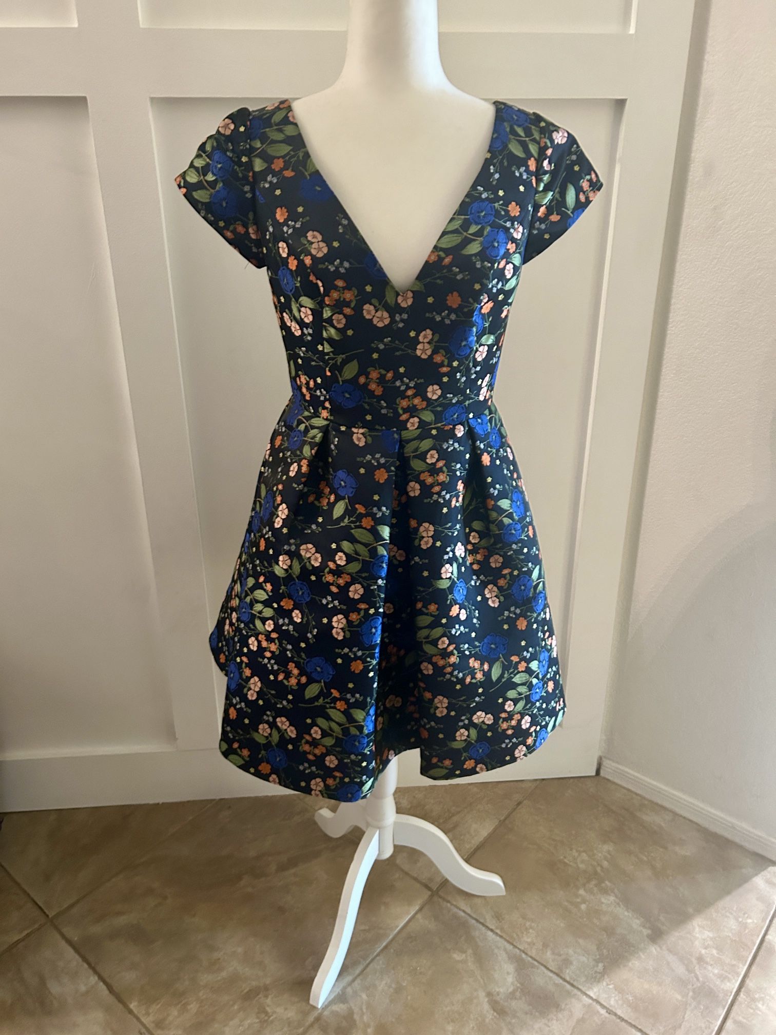 Davids Bridal Floral Jacquard Short A Line Dress Size 8