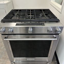 Kitchen Aid 30 Wide Gas Range 
