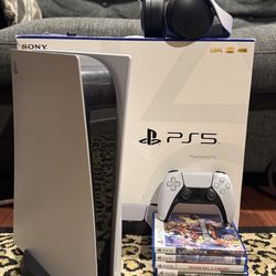 PS5 + 4 Games & official headset
