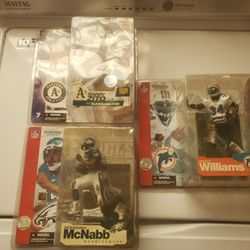 LOT OF 3 NEW MCFARLANE FIGURES 1 BASEBALL 2 FOOTBALL