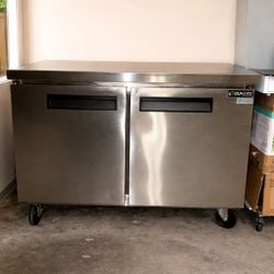 Dukers Undercounter Refrigerator (Stainless Steel) (No Trade)