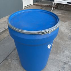 30 Gallon Drum W/ Lock Lid