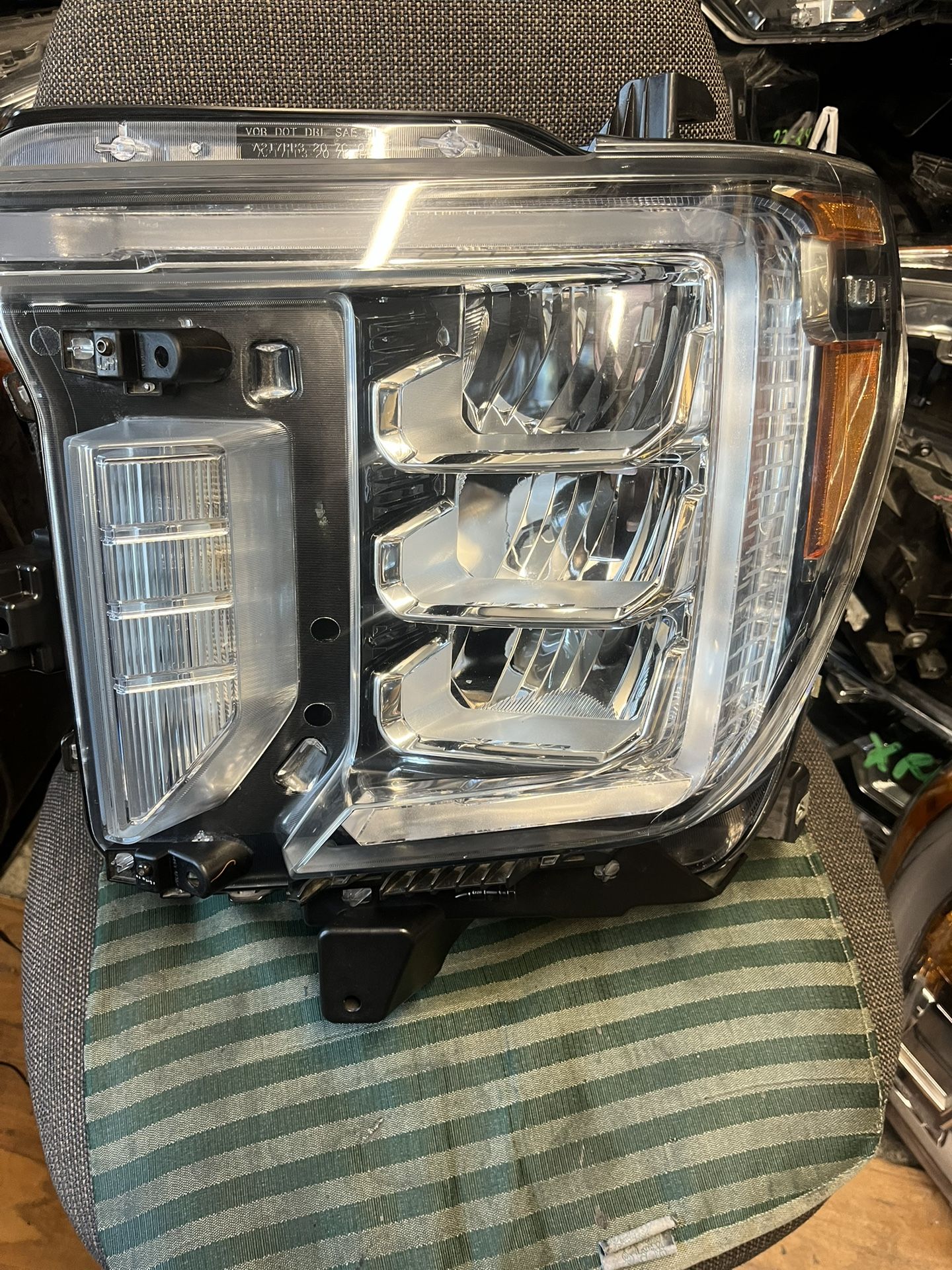 2020-2024 GMC SIERRA HD 2500 3500 LH DRIVER SIDE HEADLIGHT FULL LED OEM